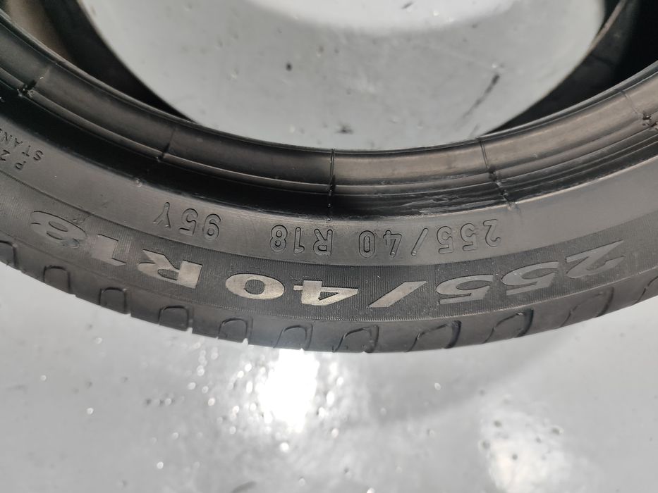 2 pneus semi novos 255/40R18 Pirelli - Oferta dos Portes