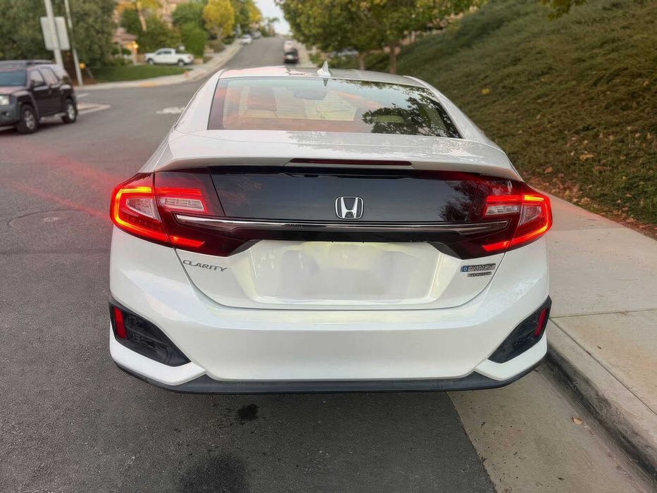 Honda Clarity      2019