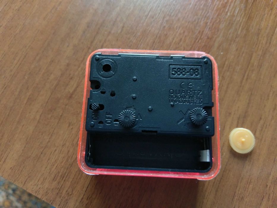 робочий настільний будильник годинник 588-08