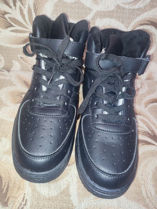 Хайтопи ,41р.черевики зимові, чоботи зимові,кросівки зимові 41р.