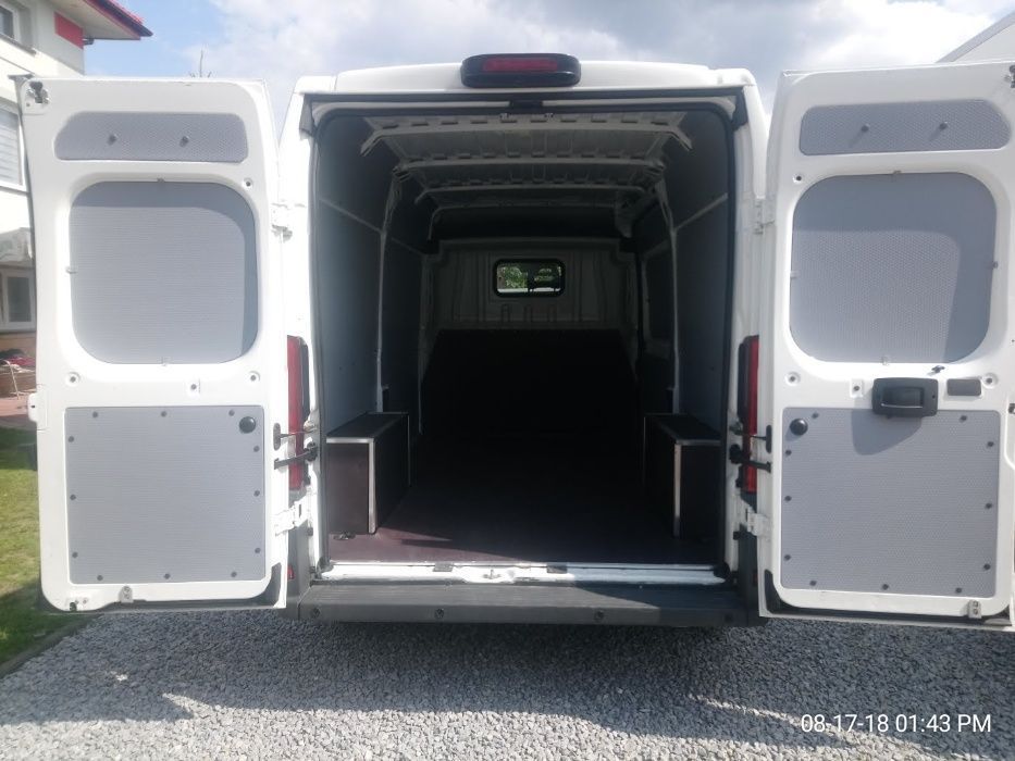 Zabudowa PCV samochodu auta busa dostawczego Citroen Jumper L2H2
