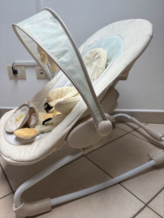 Espreguiçadeira Bebé Bright Starts Cradling Rocker - Cresce com o Bebé (Até 18kg)