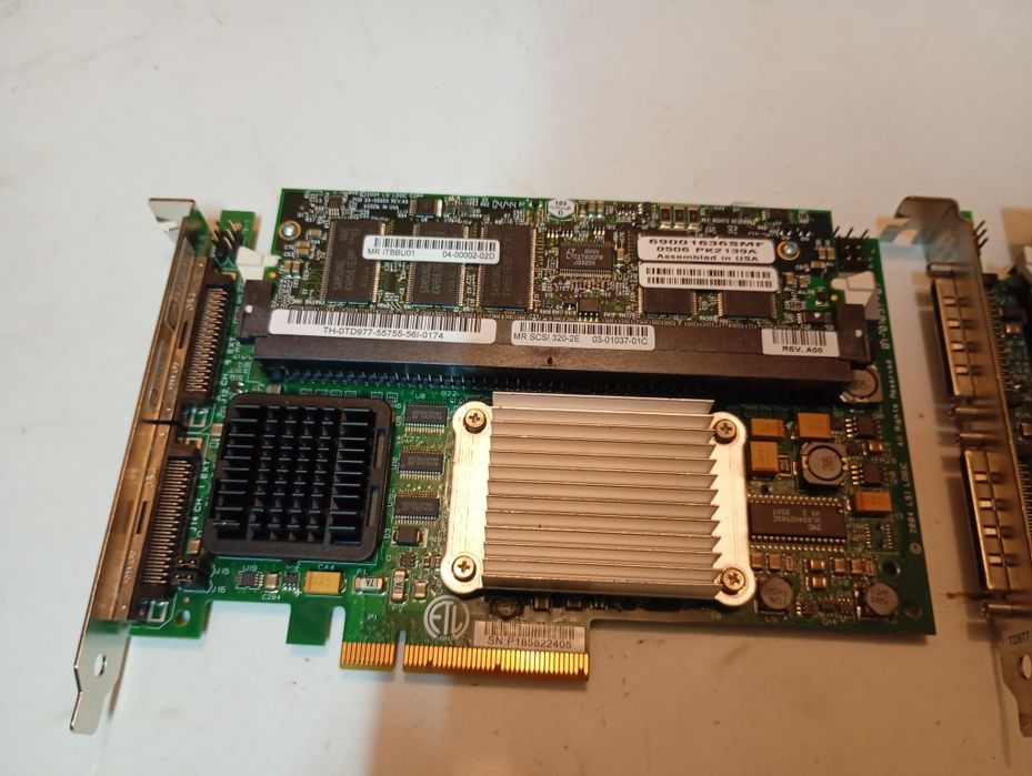 DELL 0TD977 PERC 4e/DC RAID 128MB SCSI U320 PCIe x4 + BBU kontroler