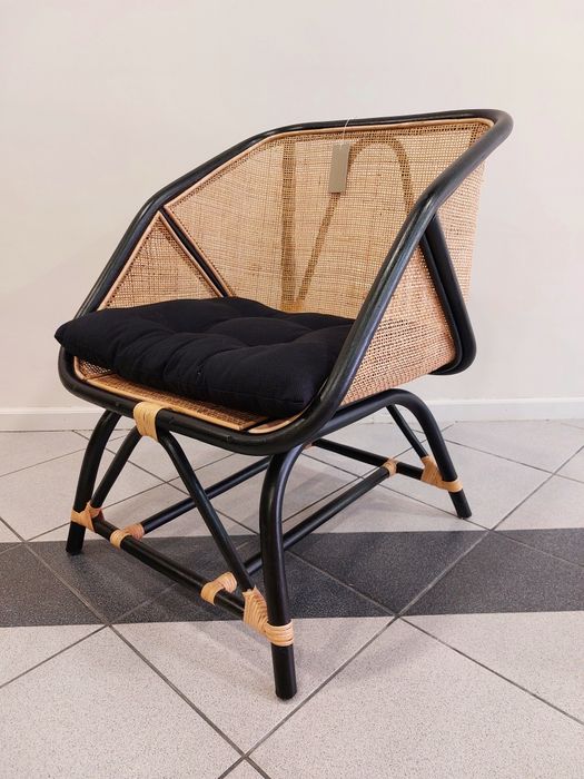 Poltrona em Rattan nova