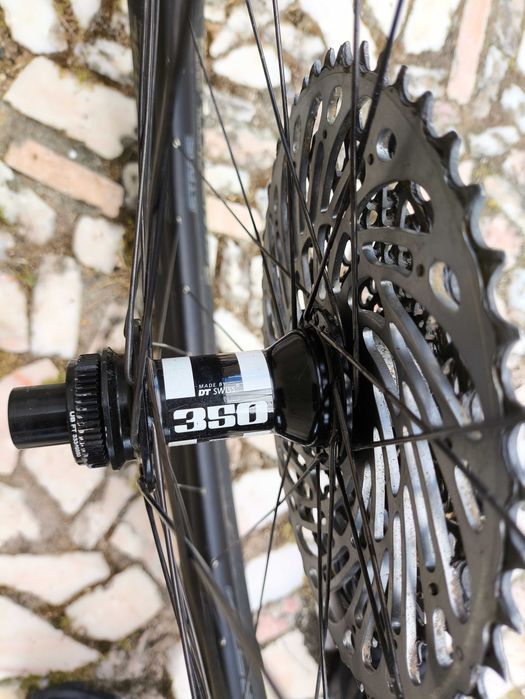 Rodas DTSwiss 350 + aros No Tubes Crest