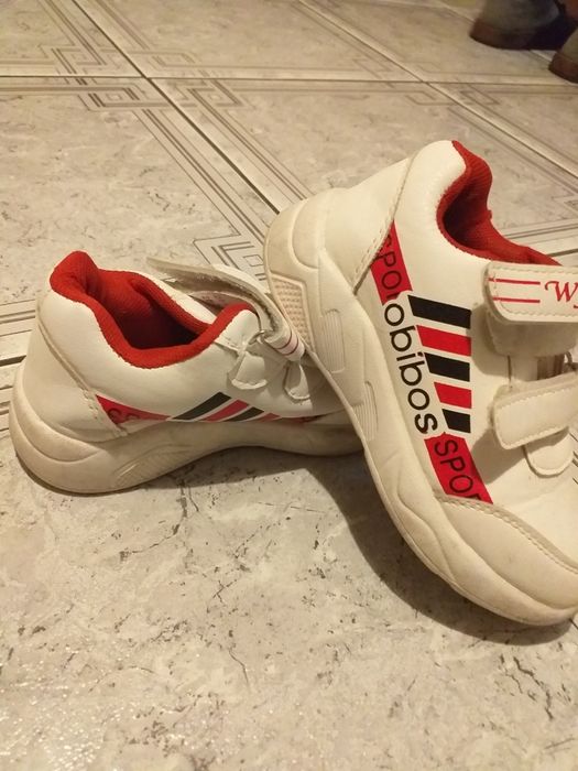Adidasy na rzepy