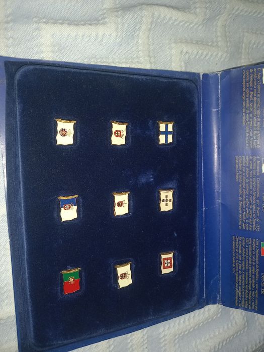 Coleção de pins da Bandeira Portuguesa