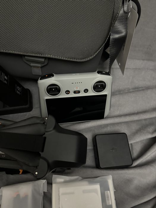 Розрочка дрон DJI Mavic 3 Pro  Fly More Combo