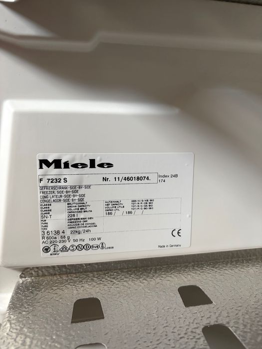 Congelador vertical Miele