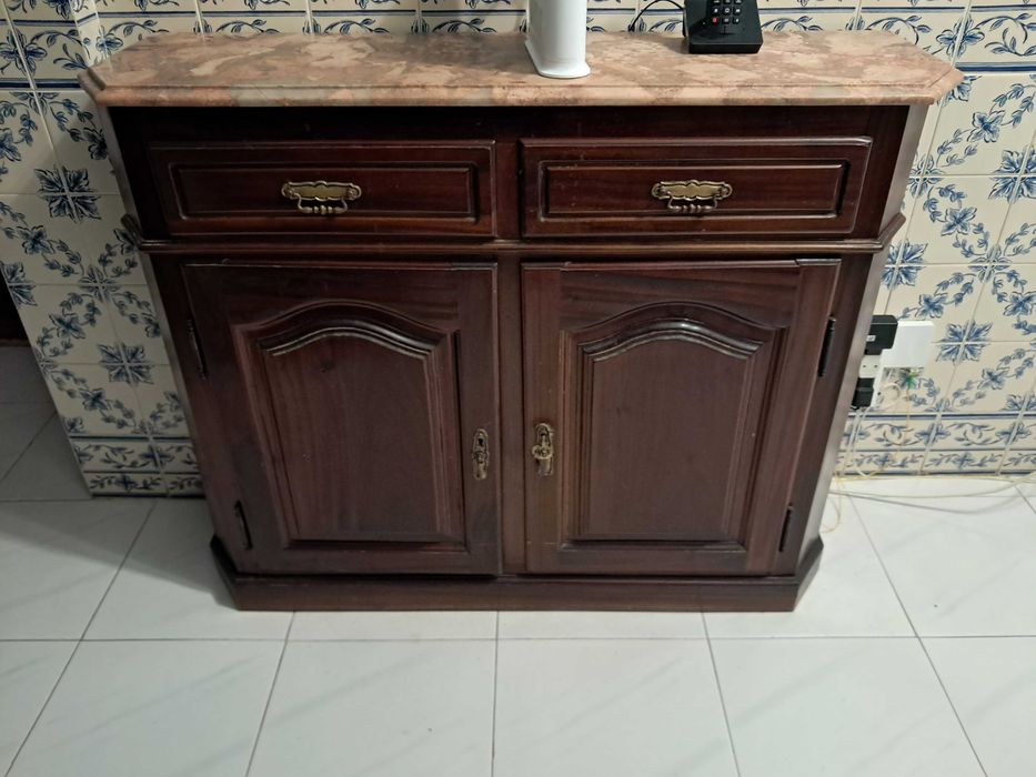 Sapateira em mogno c/pedra de mármore