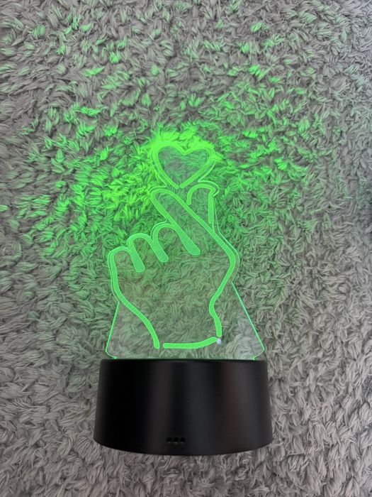 Lampka led reka serce