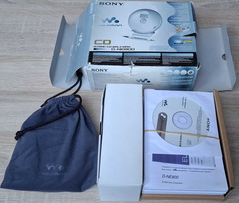 SONY D-NE800 model kolekcjonerski full box
