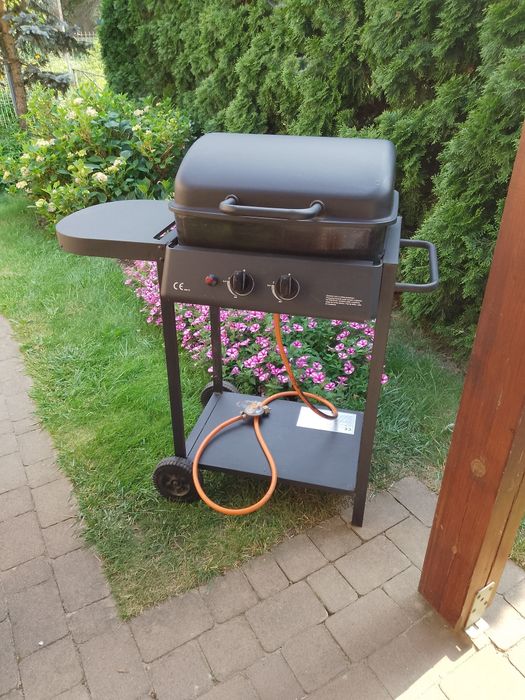 Grill ogrodowy gazowy