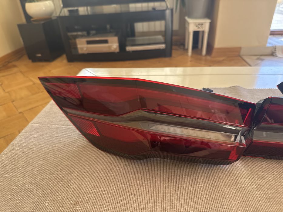 BMW I5 задні фонарі прав+лівий комплект