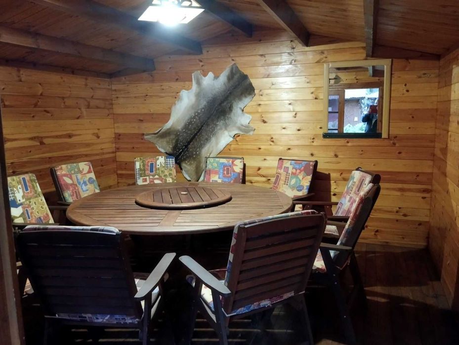 Круглый большой стол