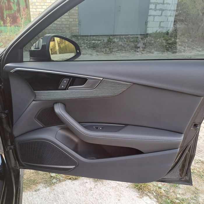 Продам Audi A4 b9 2023