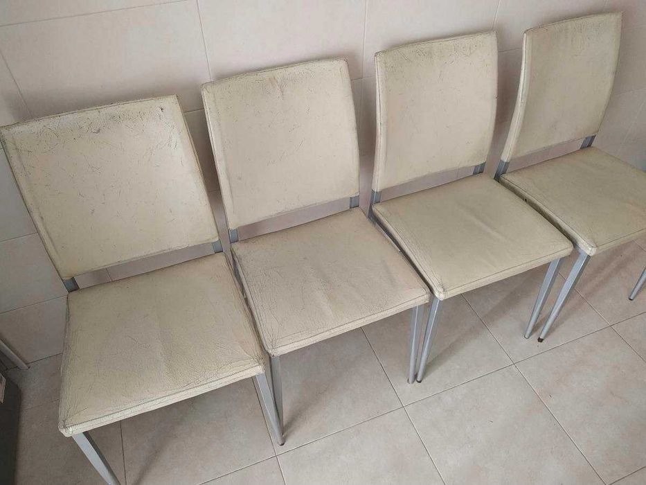 4 Cadeiras para mesa de cozinha