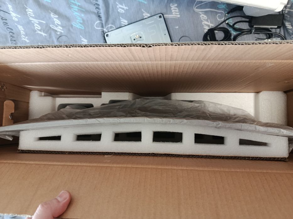 Монитор HP 27x Curved Display