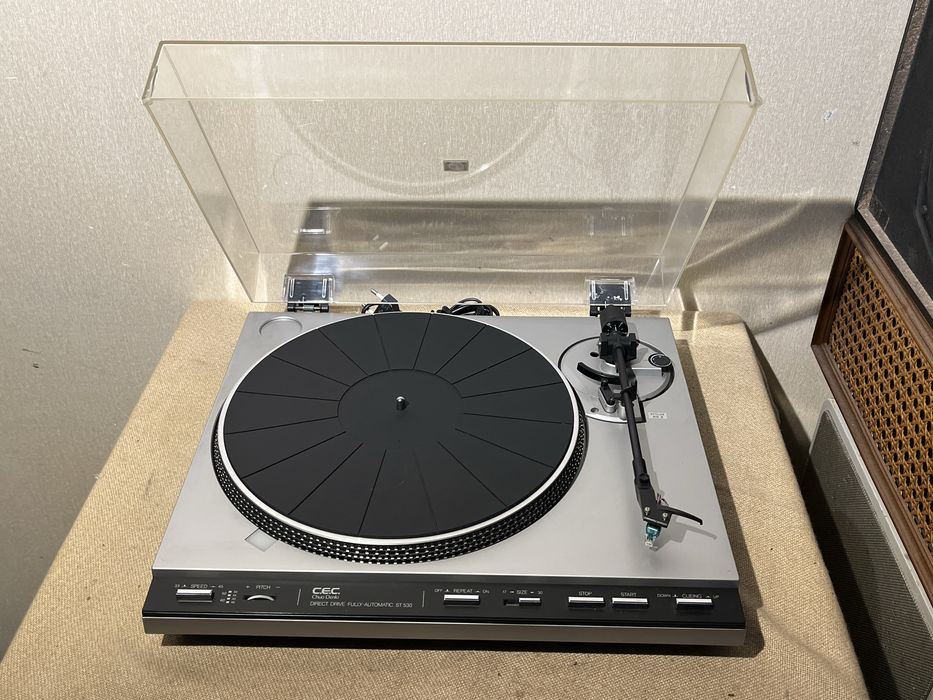 Качественный японский проигрыватель винила C.E.C. ST-530 DIRECT DRIVE