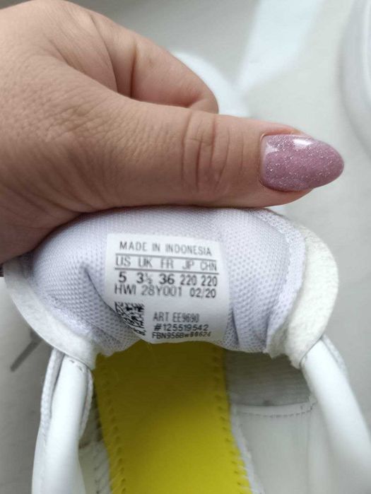 Кросівки жіночі шкіряні