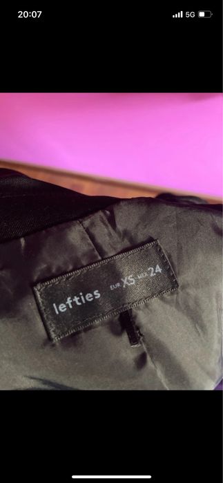 Fato preto como novo