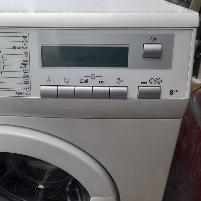 maquina de roupa AEG  quilos 1200 rpm sem problemas