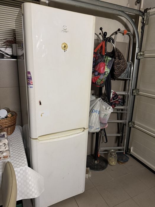 Lodówka indesit zamrażarka