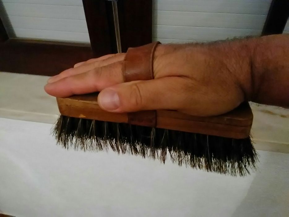 Escova para crina de cavalo