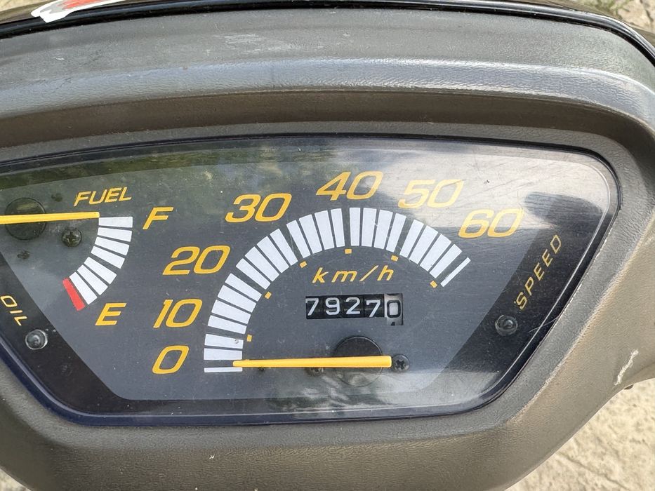 Продам скутер Honda Dio 18