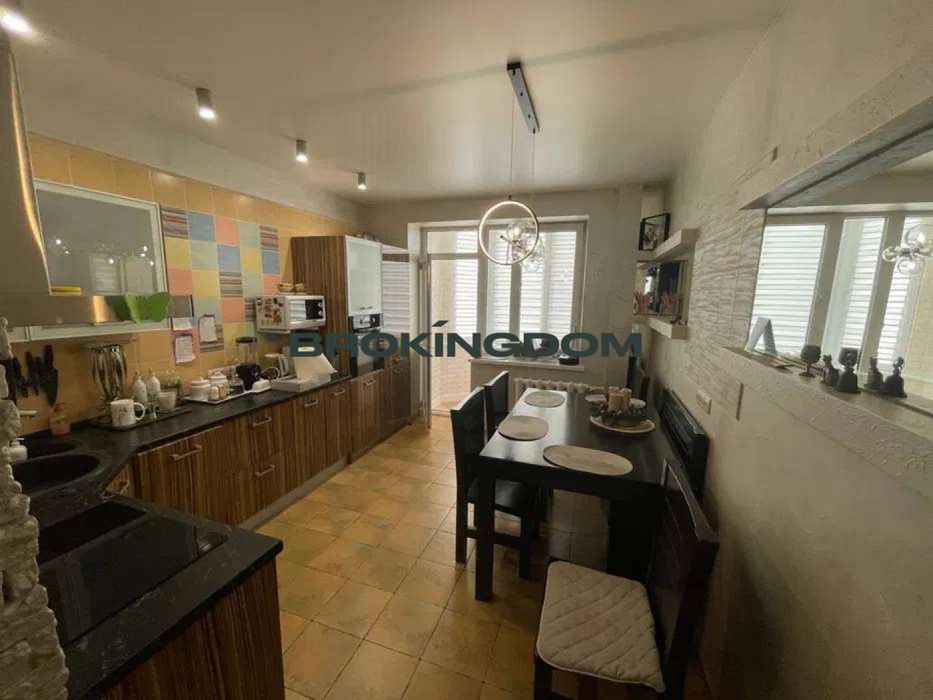 Продаж 2 к кв. 82 кв. м, проспект Миколи Бажана 14