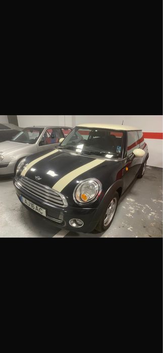 Mini volante a direita matricula portuguesa