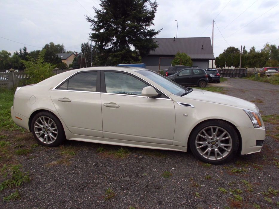 samochód cadilac cts 3.6 rok 2011 -297KM