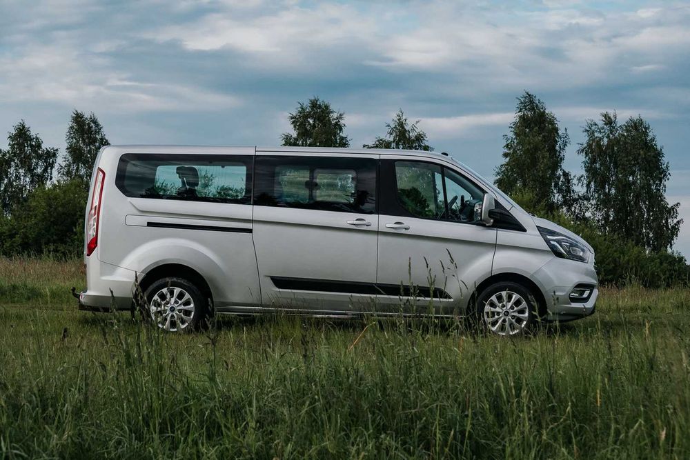 Bus Wynajem Ford Transit 9 osób, automat/tempomat, 170km Android/Apple