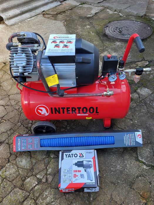 Компрессор 50л. двух поршневой.