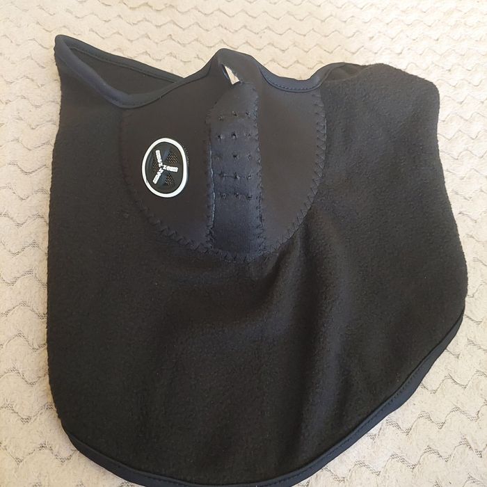 Maska termiczna pod kask.