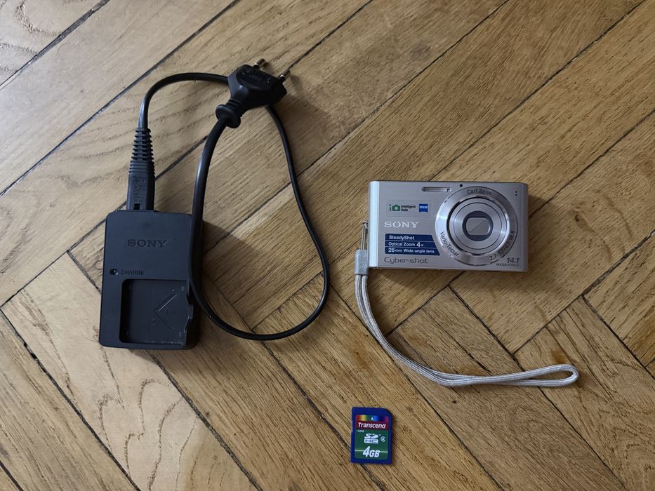 Sony Cyber-shot DSC-270 , DSC-T30, DSC-W320
