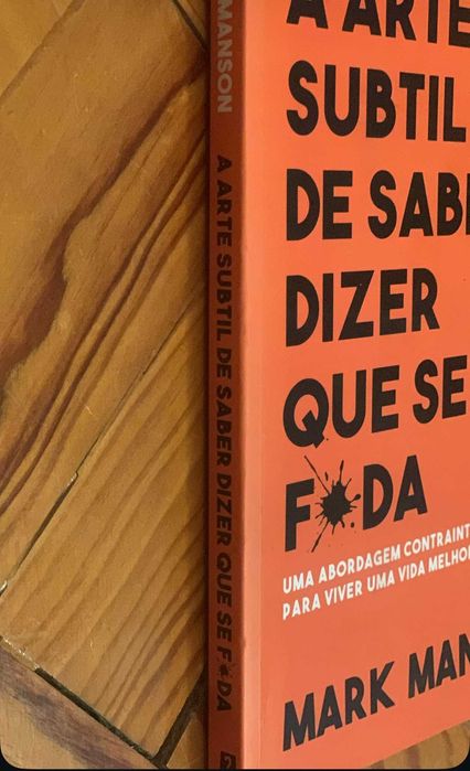 Livro A Arte Subtil de Saber Dizer que se F*da Mark Manson + Marcador