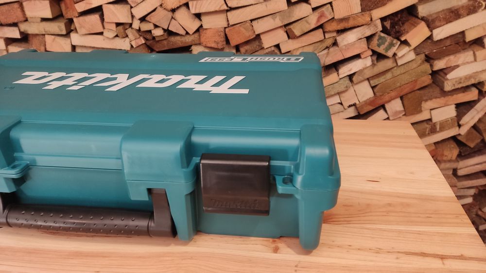 Nowa Makita, skrzynka / walizka na wkrętarkę i ładowarkę 18v