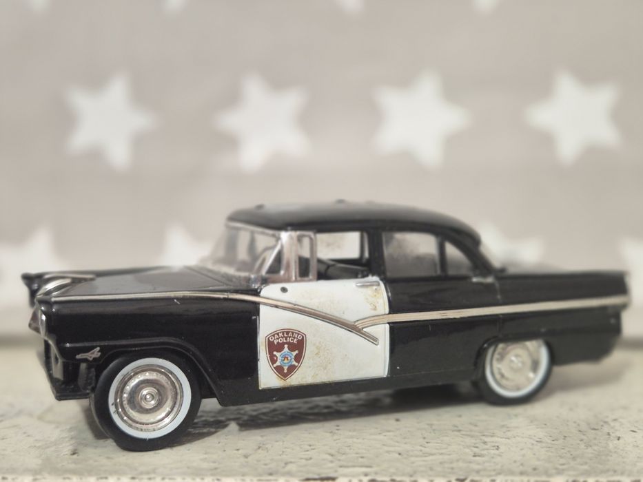 Металеві машинки модельки хотвілс