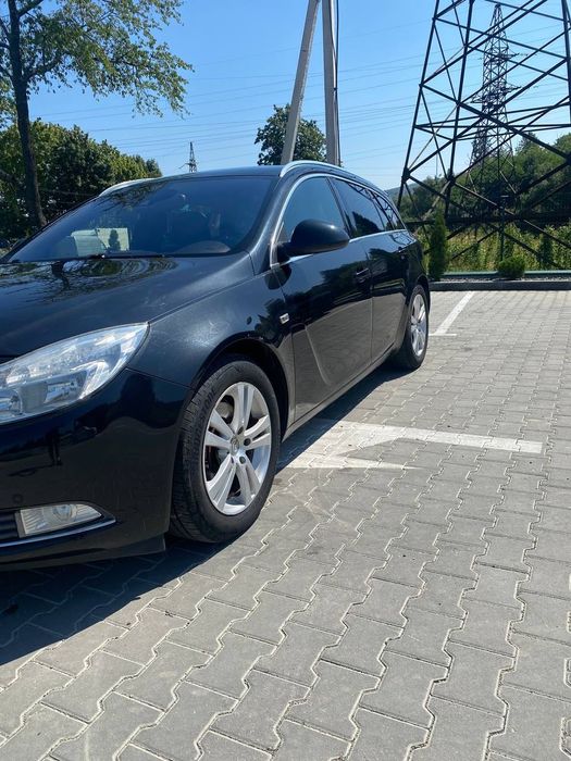 Продам машину Opel insignia 2010 р
