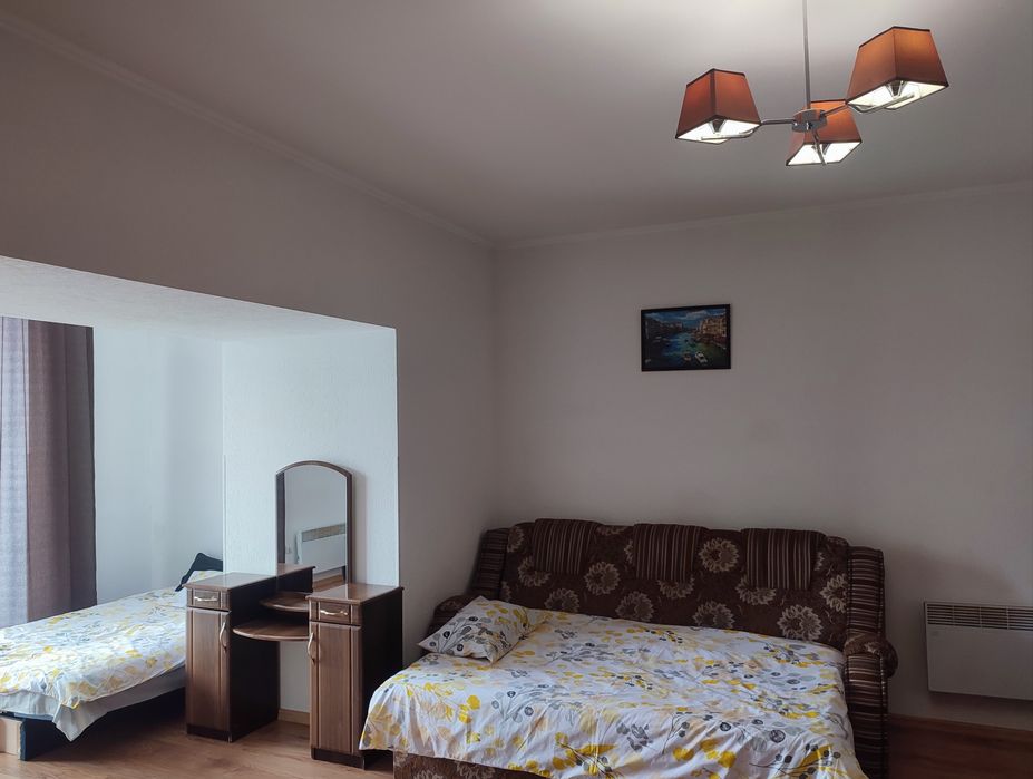 DOBA - Центр 2кім студія 7 місць. Завжди тепла !