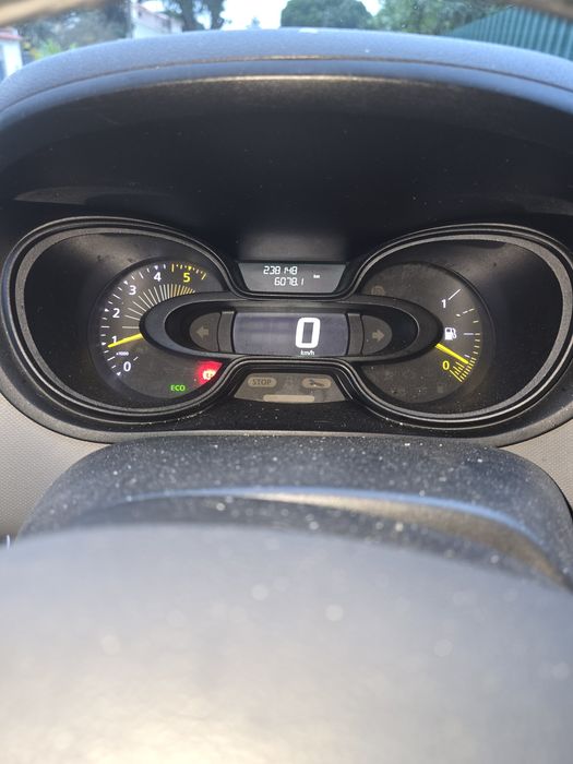 Renault trafic 1,5 em excelentes condições