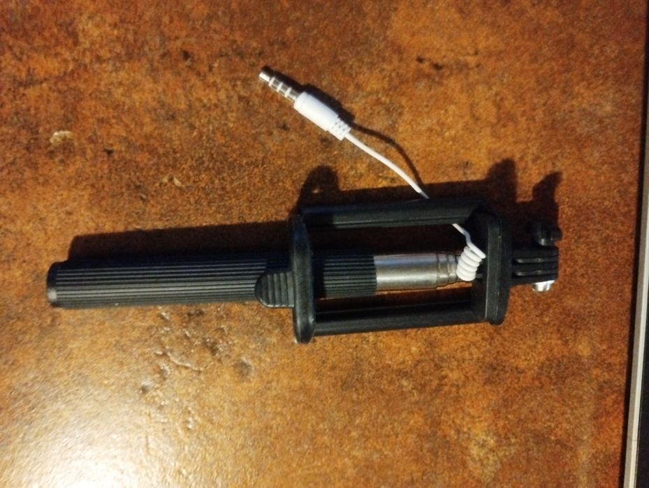 Czarny selfiestick