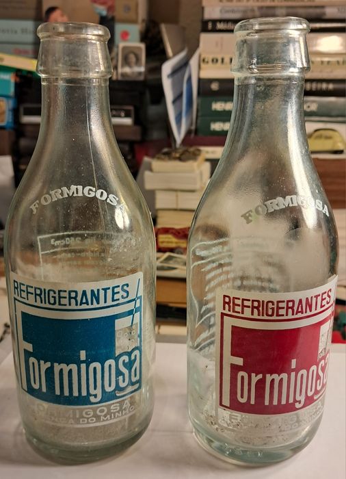Lote de 2 garrafas de laranjada da Formigosa-Valença do Minho