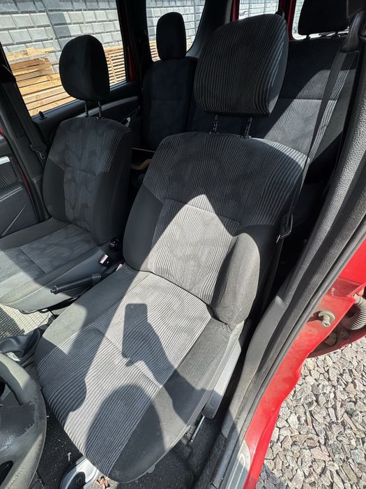 Сидіня сідушки салон передні задні Renault Logan Dacia Logan