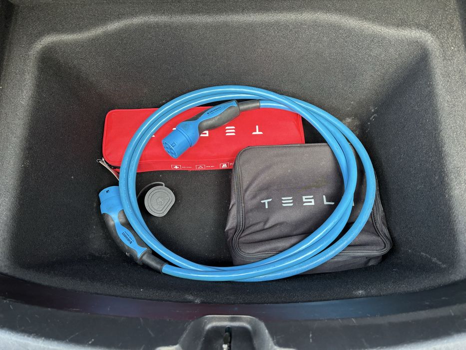 Tesla Model 3 SR+ LFP | Azul | Interior Branco | Jantes 19"