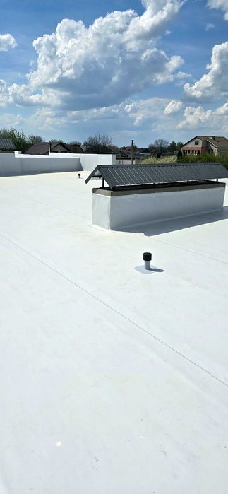 Покрівельні роботи Монтаж ПВХ / ТПО мембрани Плоска покрівля