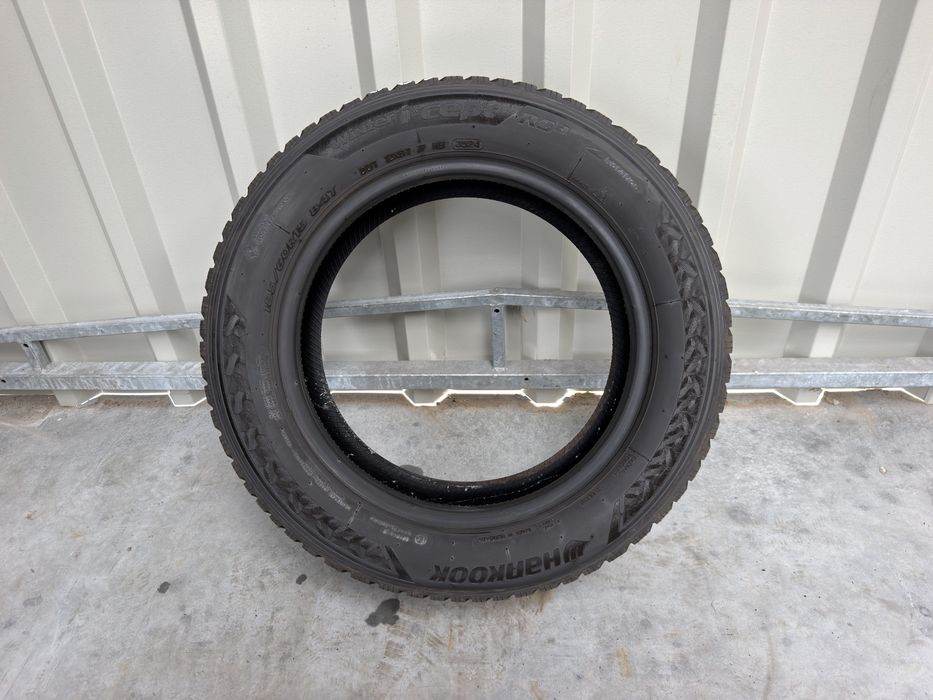 Opony zimowe Hankook 185/60/15 84T - 2024r. JAK NOWE!