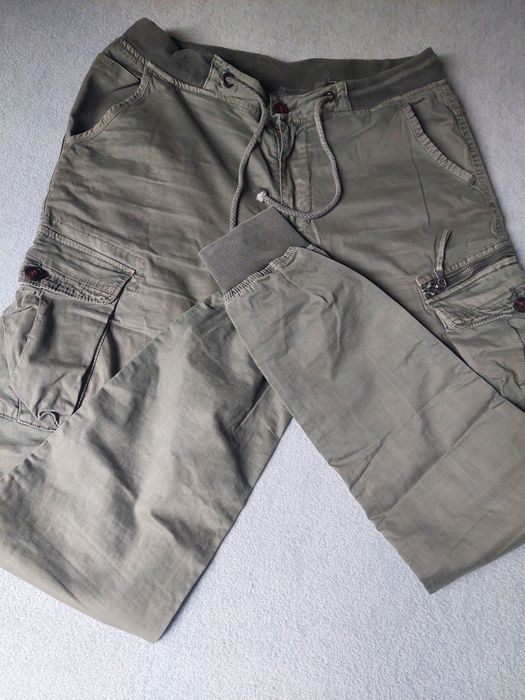 Spodnie bojówki khaki rozm 32