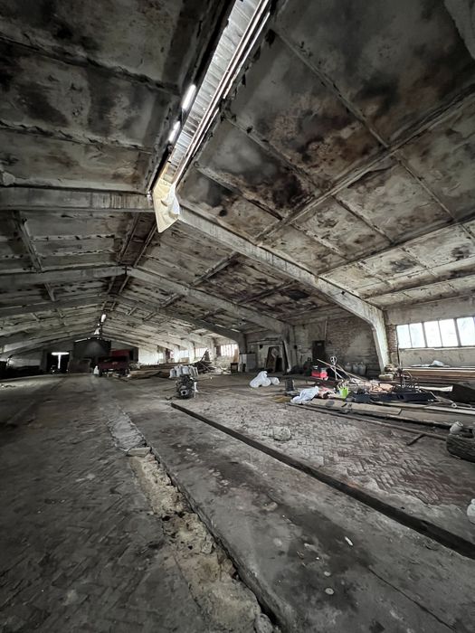 Продам приміщення колишніх корівників під склади/виробництво